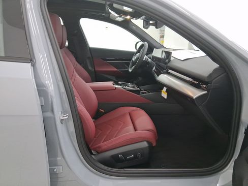 New 2026 BMW 530i w/ M Sport Package image 32