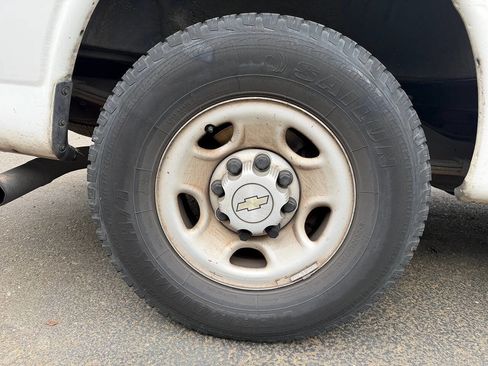 Used 2008 Chevrolet Express 2500 Extended RWD image 23