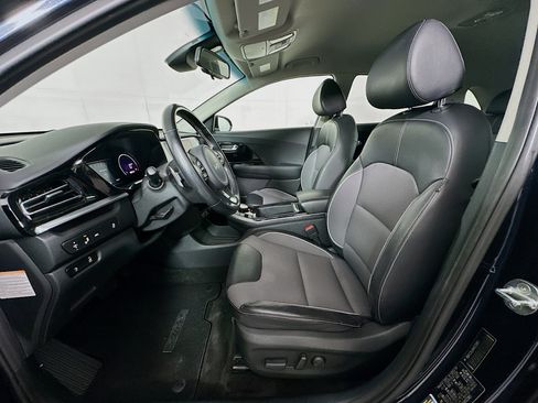 Used 2022 Kia Niro EX image 13