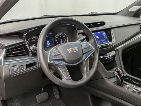 Certified 2023 Cadillac XT5 Premium Luxury AWD/4WD image 9