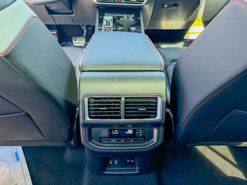 New 2026 Volkswagen Atlas Peak Edition image 27