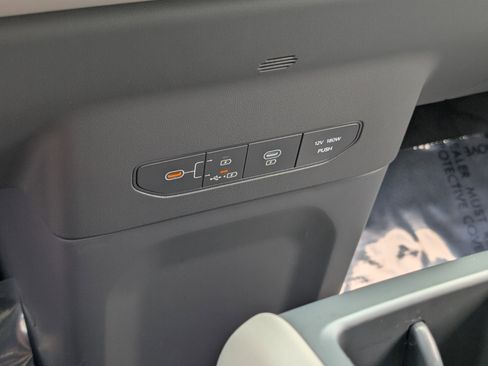 Used 2026 Kia EV9 Wind image 28