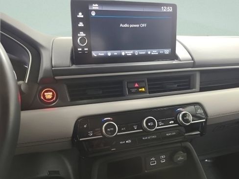 Used 2025 Honda Pilot EX-L image 31