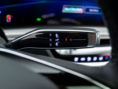 New 2026 Cadillac Lyriq Luxury image 22