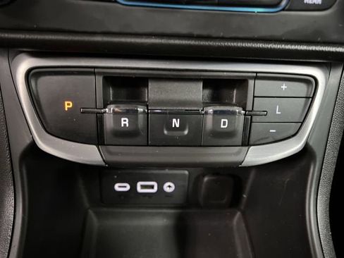 Certified 2023 GMC Terrain SLE w/ Driver Convenience Package image 15