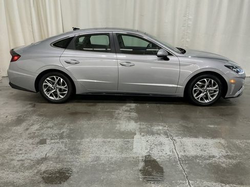 Used 2023 Hyundai Sonata SEL w/ Convenience Package image 2