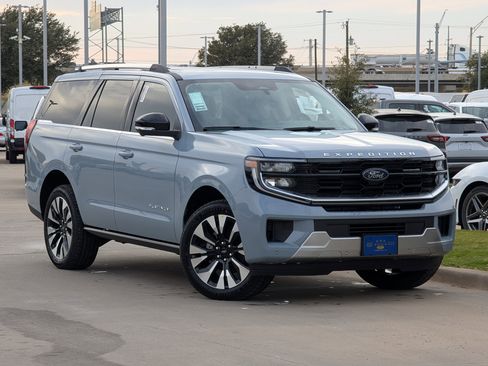 New 2025 Ford Expedition Platinum w/ Platinum Ultimate Package image 2