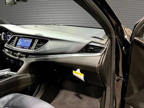 Used 2023 Buick Enclave Essence w/ Experience Buick Package AWD/4WD image 26