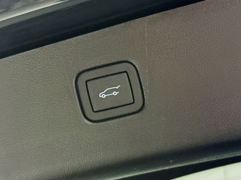 Used 2024 Chevrolet Blazer LT w/ Convenience Package image 29