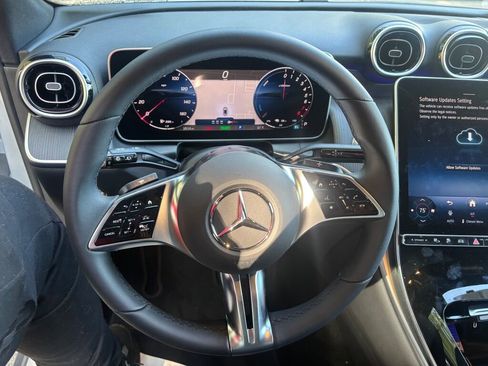 New 2025 Mercedes-Benz GLC 350e 4MATIC image 18