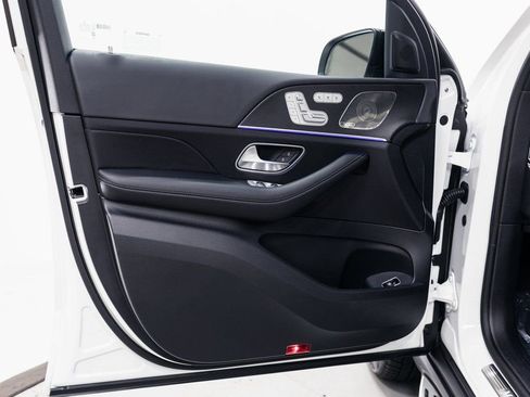 Certified 2026 Mercedes-Benz GLS 450 4MATIC image 5