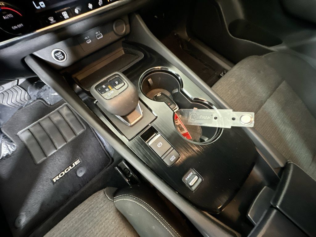 Used 2023 Nissan Rogue SV FWD image 22