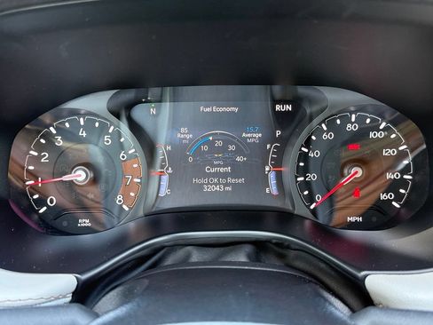 Used 2025 Jeep Compass Limited AWD/4WD image 12