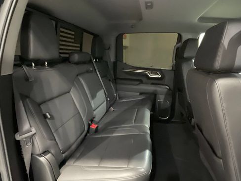 Used 2024 Chevrolet Silverado 1500 LT Trail Boss w/ LT Trail Boss Premium Package AWD/4WD image 26