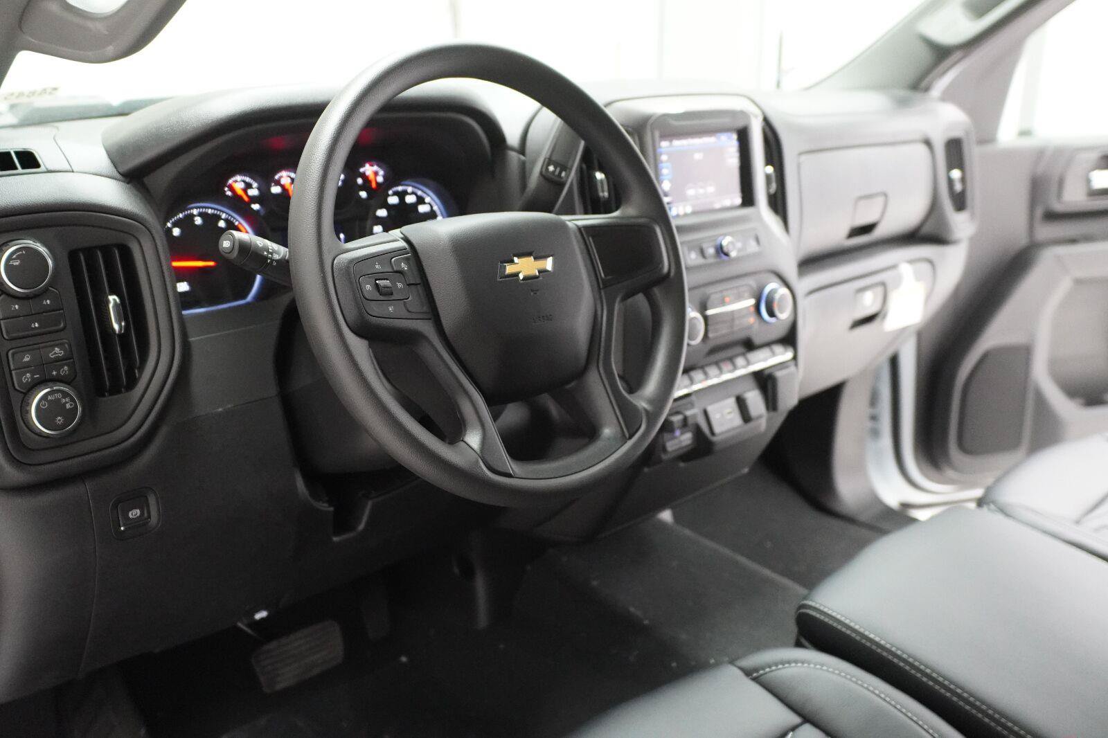 New 2026 Chevrolet Silverado 2500 Custom w/ Custom Value Package AWD/4WD image 24