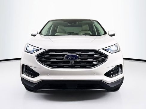 Used 2022 Ford Edge Titanium w/ Equipment Group 301A AWD/4WD image 2
