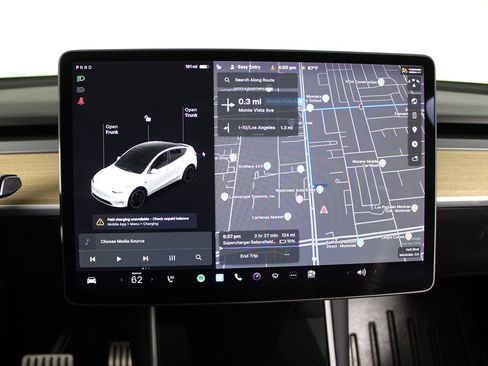 Used 2020 Tesla Model Y Performance image 12