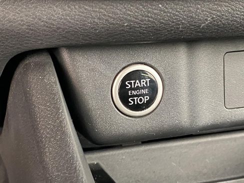 Used 2023 Nissan Rogue SV AWD/4WD image 22