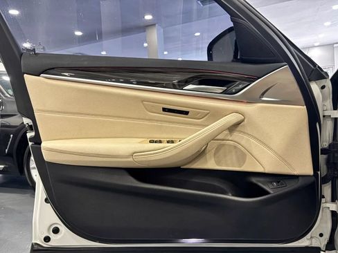 Used 2018 BMW 530i RWD image 36