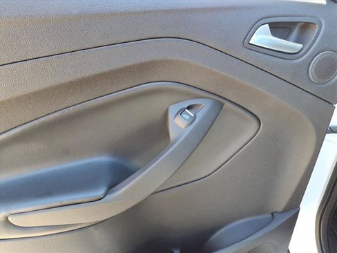 Used 2017 Ford Escape SE w/ Equipment Group 201A image 14