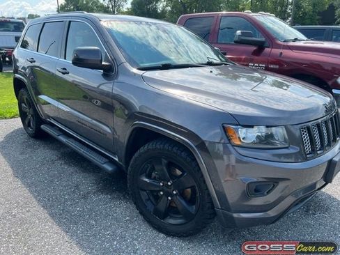Used 2015 Jeep Grand Cherokee Altitude AWD/4WD image 2