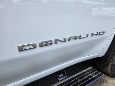 New 2025 GMC Sierra 2500 Denali Ultimate w/ Max Trailering Package image 20