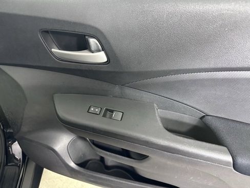 Used 2016 Honda CR-V LX image 10