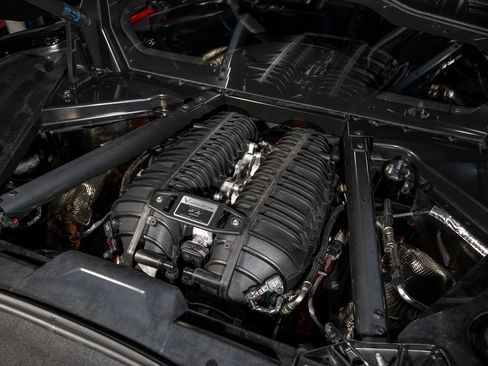 Used 2024 Chevrolet Corvette Z06 RWD image 34