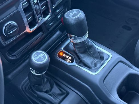 Used 2023 Jeep Wrangler Unlimited w/ Cold Weather Group image 23