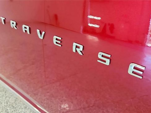 Used 2021 Chevrolet Traverse Premier AWD/4WD image 17