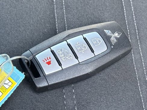 Used 2024 Mitsubishi Outlander SE image 23
