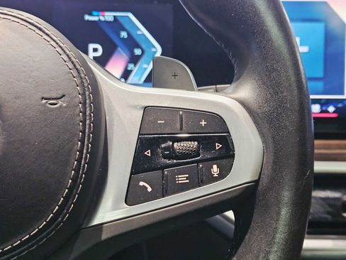 Used 2024 BMW X7 xDrive40i w/ M Sport Package image 12