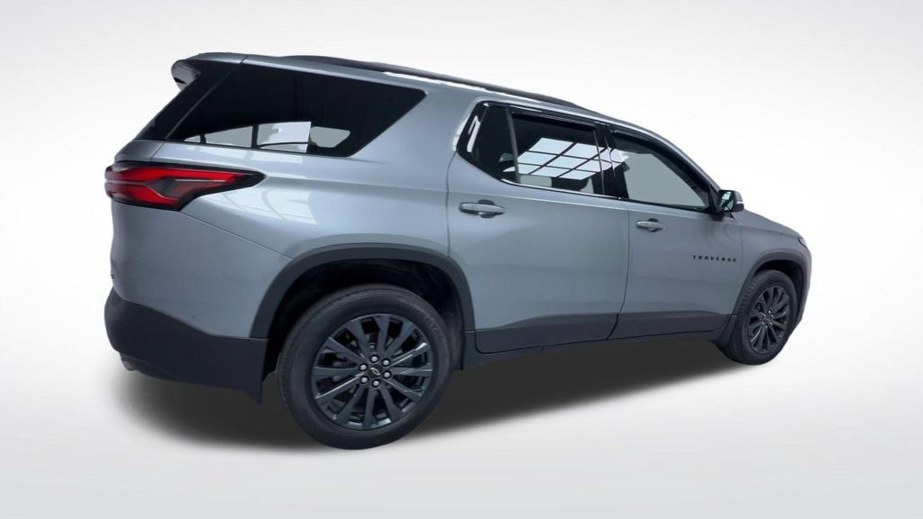 Used 2023 Chevrolet Traverse RS AWD/4WD image 8