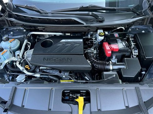 Used 2024 Nissan Rogue SV image 33