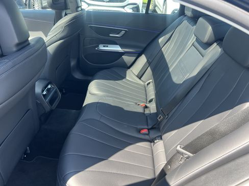 Used 2025 Mercedes-Benz E 350 Sedan image 30