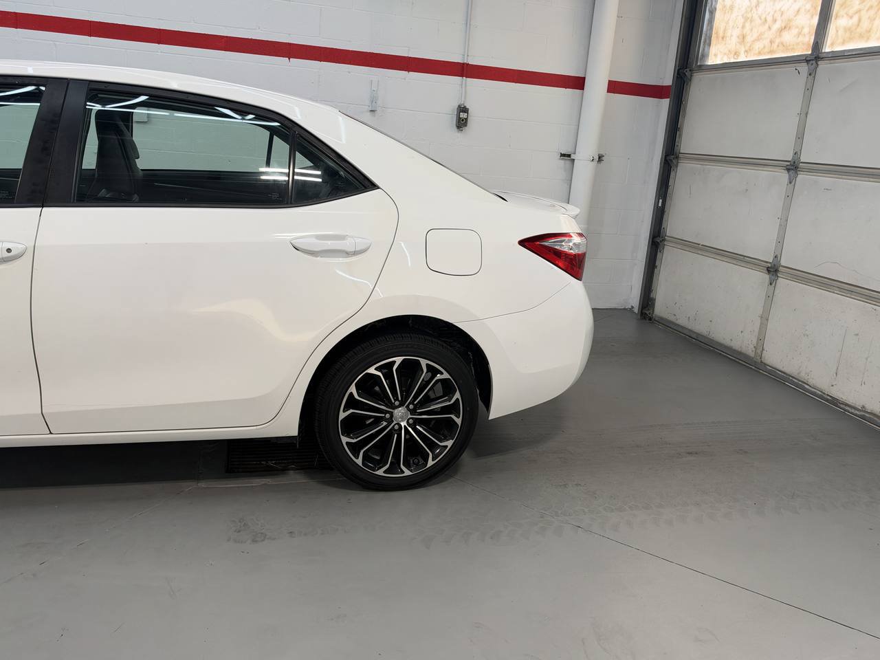 Used 2016 Toyota Corolla S FWD image 4