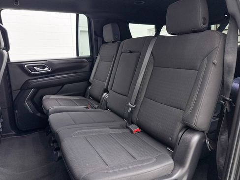 Used 2021 Chevrolet Suburban LS image 28