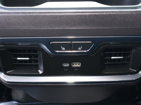 Used 2024 GMC Sierra 1500 SLT w/ SLT Premium Plus Package image 15