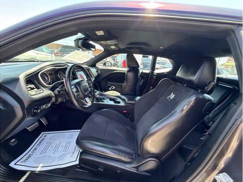 Used 2016 Dodge Challenger R/T Scat Pack w/ Leather Interior Group RWD image 15