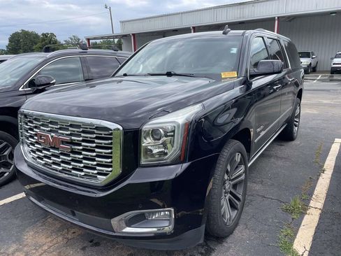 Used 2019 GMC Yukon XL Denali w/ Denali Ultimate Package AWD/4WD image 3