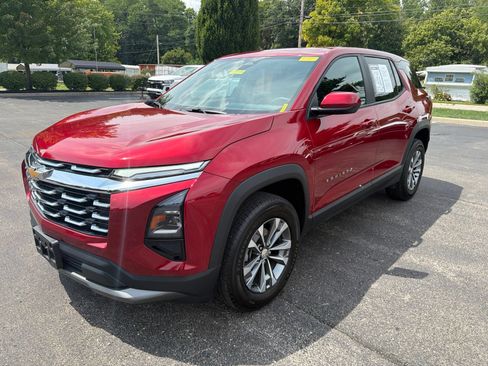 Certified 2026 Chevrolet Equinox LT FWD image 9