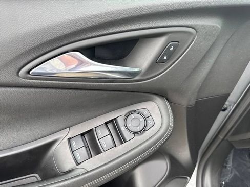 Used 2023 Buick Encore GX Select w/ Safety Package II FWD image 18