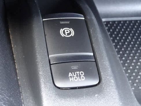 Used 2022 Nissan Rogue Sport SV w/ Technology Package image 27