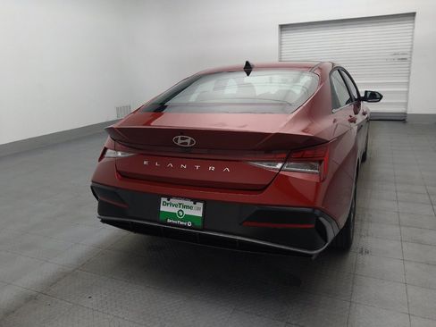 Used 2025 Hyundai Elantra SEL FWD image 7