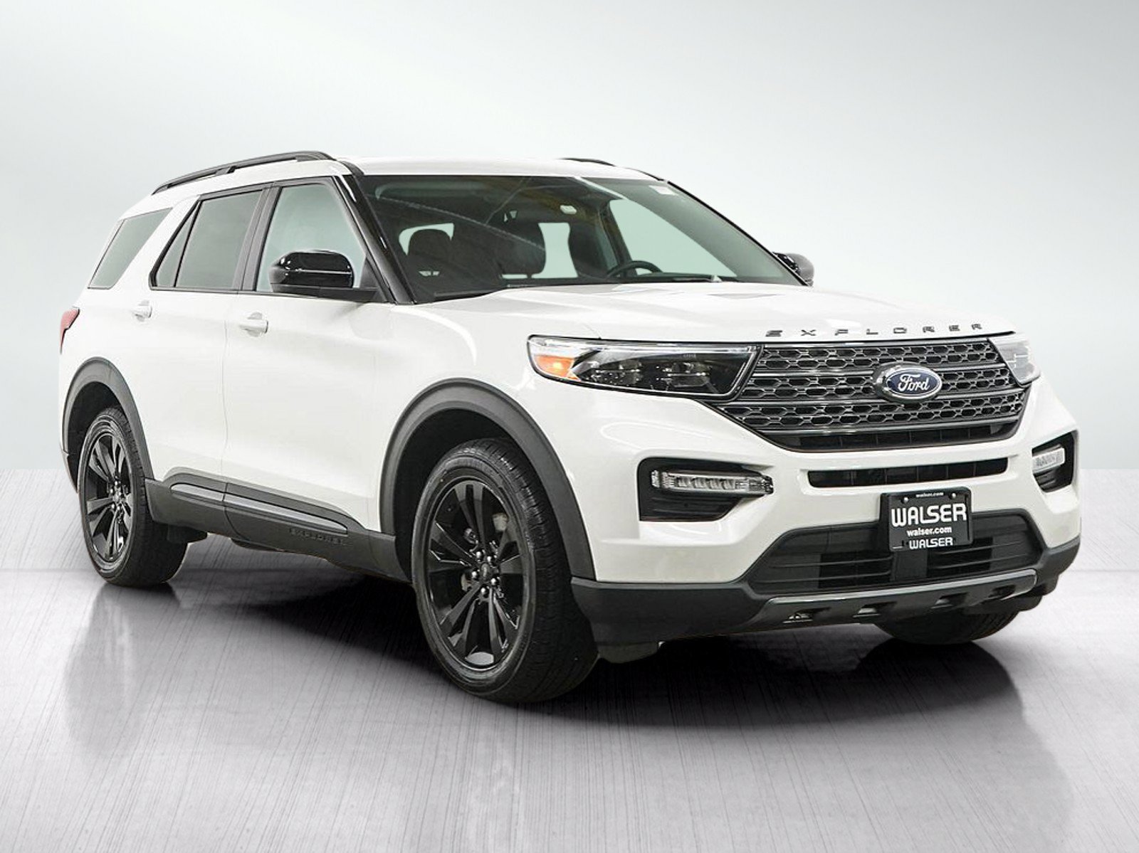 Used 2022 Ford Explorer XLT w/ Equipment Group 202A AWD/4WD image 7