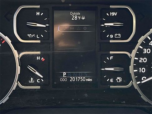 Used 2018 Toyota Tundra SR5 image 25