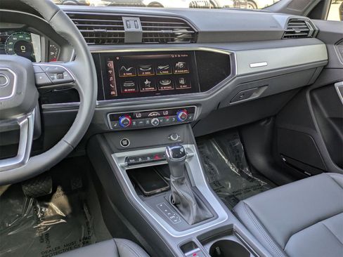 New 2025 Audi Q3 2.0T Premium image 6