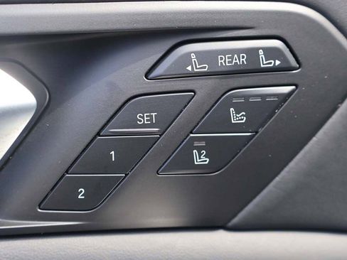 Used 2023 BMW X7 M60i w/ Executive Package AWD/4WD image 48
