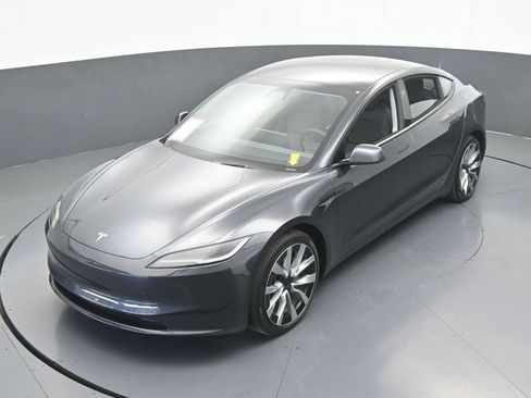 Used 2025 Tesla Model 3 Long Range RWD image 14