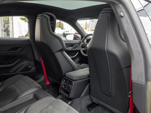 Used 2023 Porsche Taycan GTS image 40